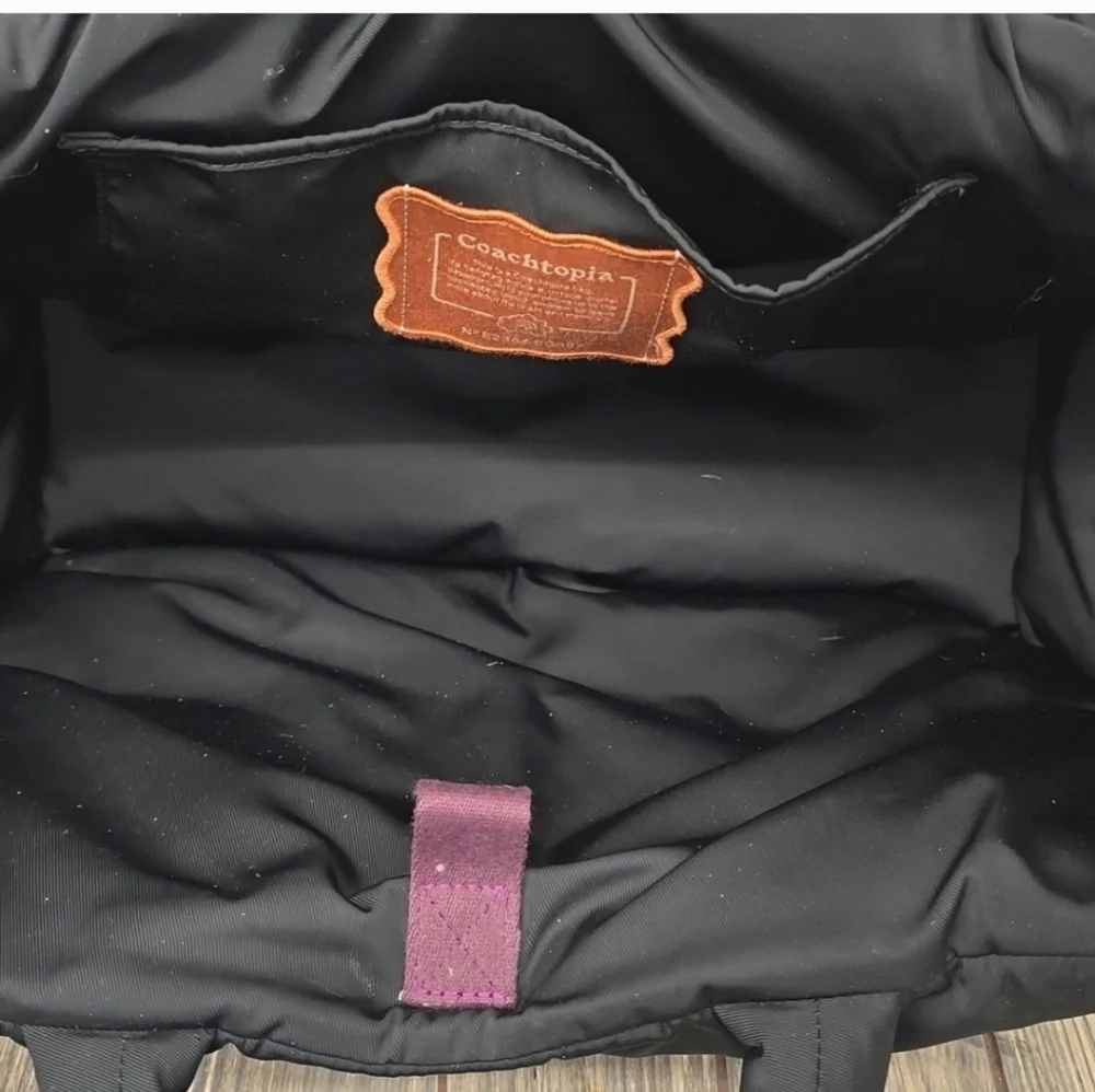 Coachtopia Loop Tote - Picture 6 of 10